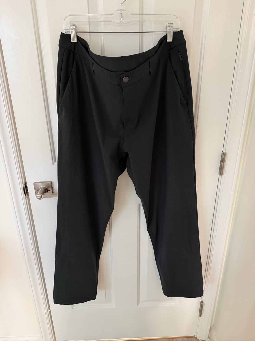 Lululemon ABC Classic-Fit Trouser in Obsidian - Picture 3 of 7
